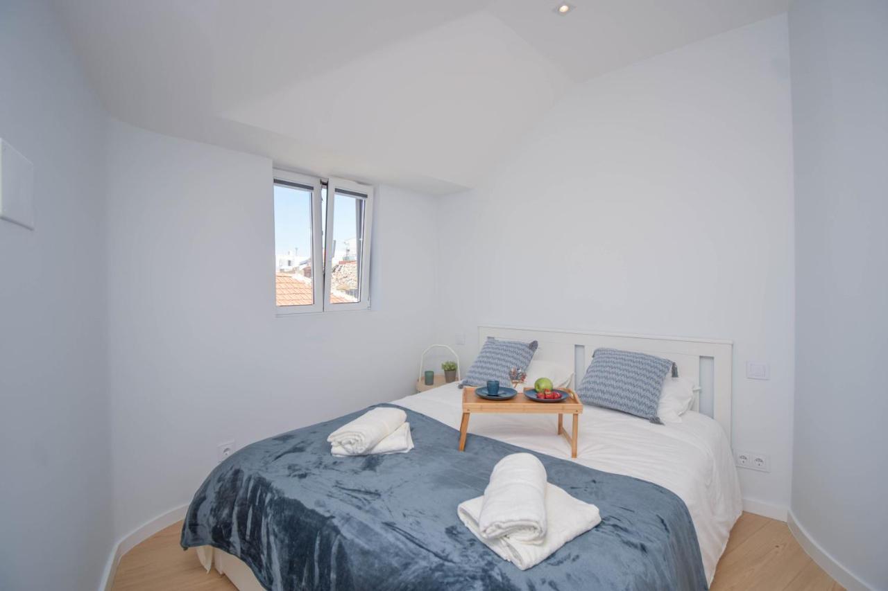 Central & Stylish 2 Bedroom Apartment W/ Balcony Cascais Kültér fotó