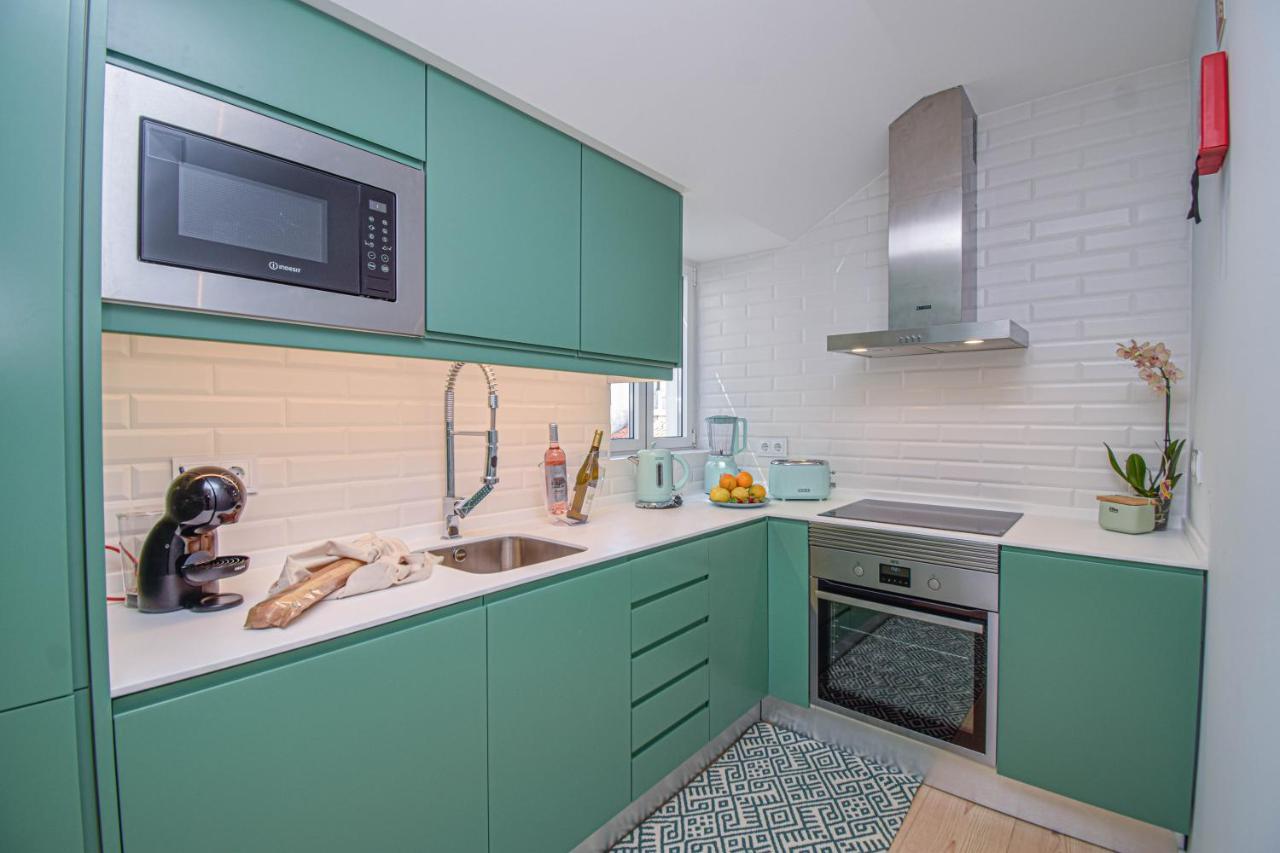 Central & Stylish 2 Bedroom Apartment W/ Balcony Cascais Kültér fotó