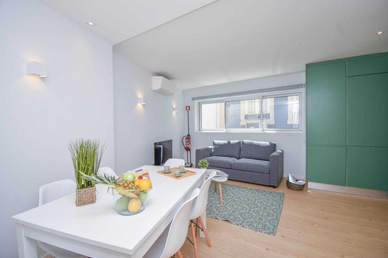 Central & Stylish 2 Bedroom Apartment W/ Balcony Cascais Kültér fotó