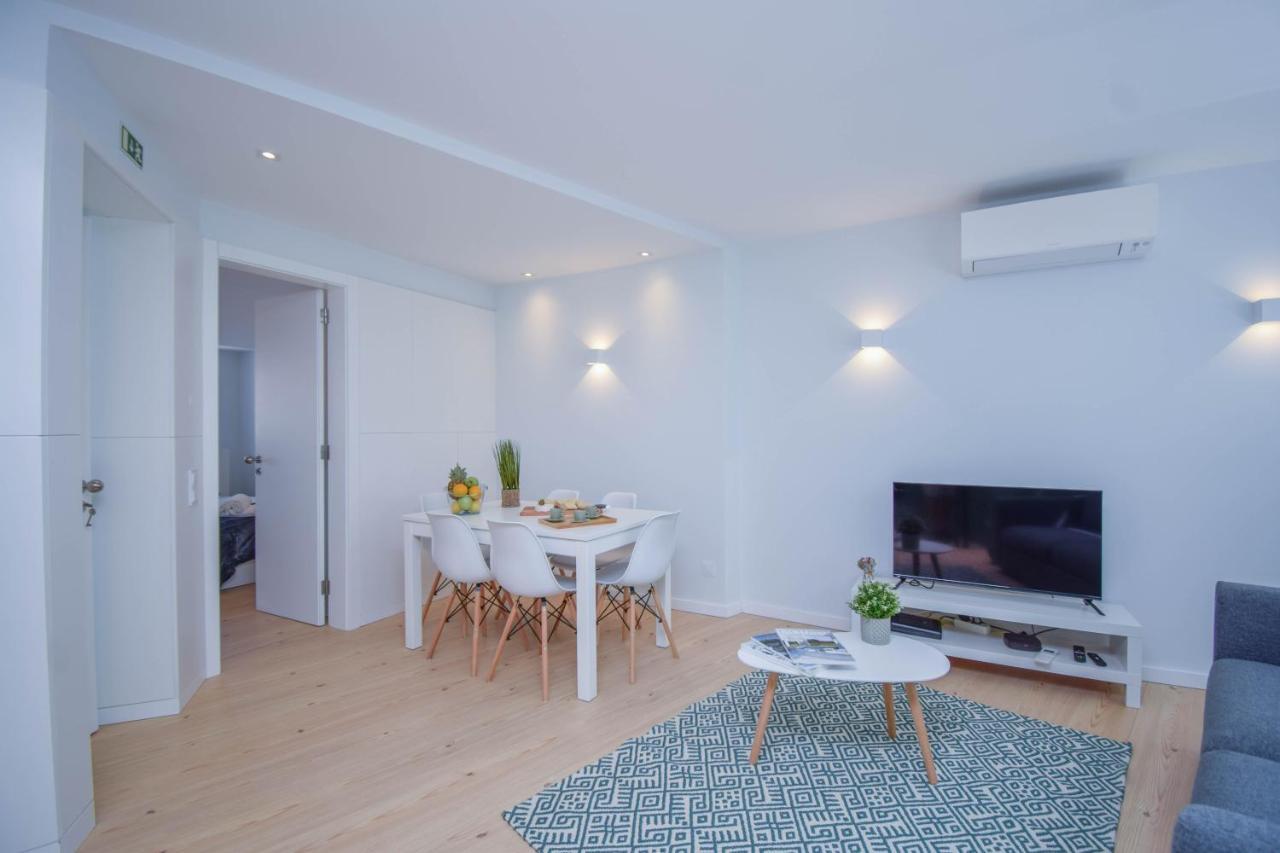 Central & Stylish 2 Bedroom Apartment W/ Balcony Cascais Kültér fotó