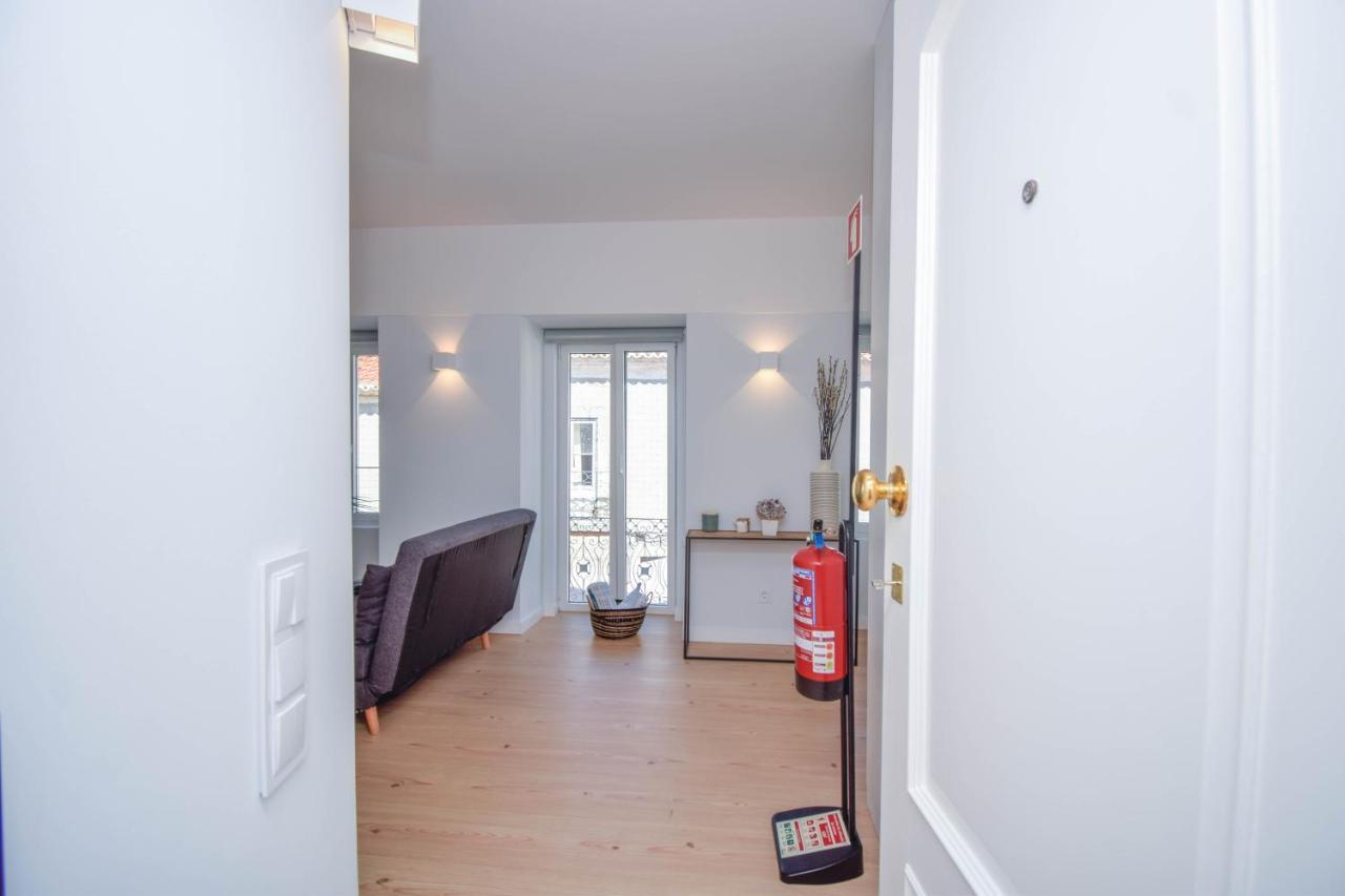 Central & Stylish 2 Bedroom Apartment W/ Balcony Cascais Kültér fotó